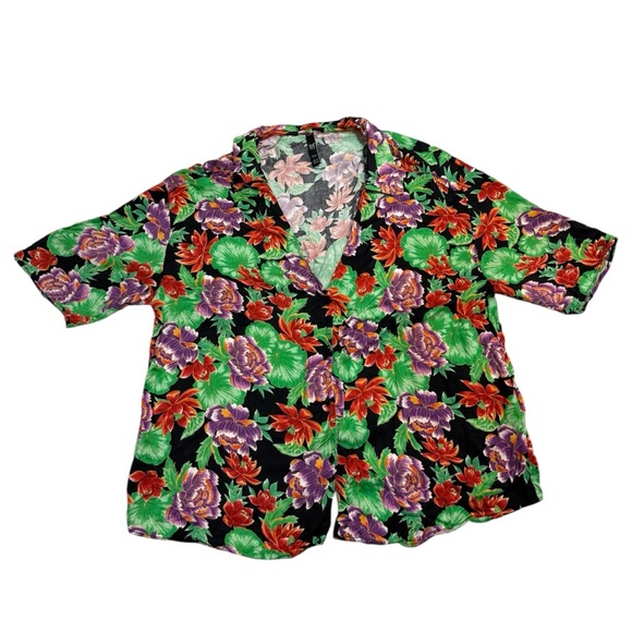 Zara Tops - Zara Tropical Florals Button Up V-Neck Blouse